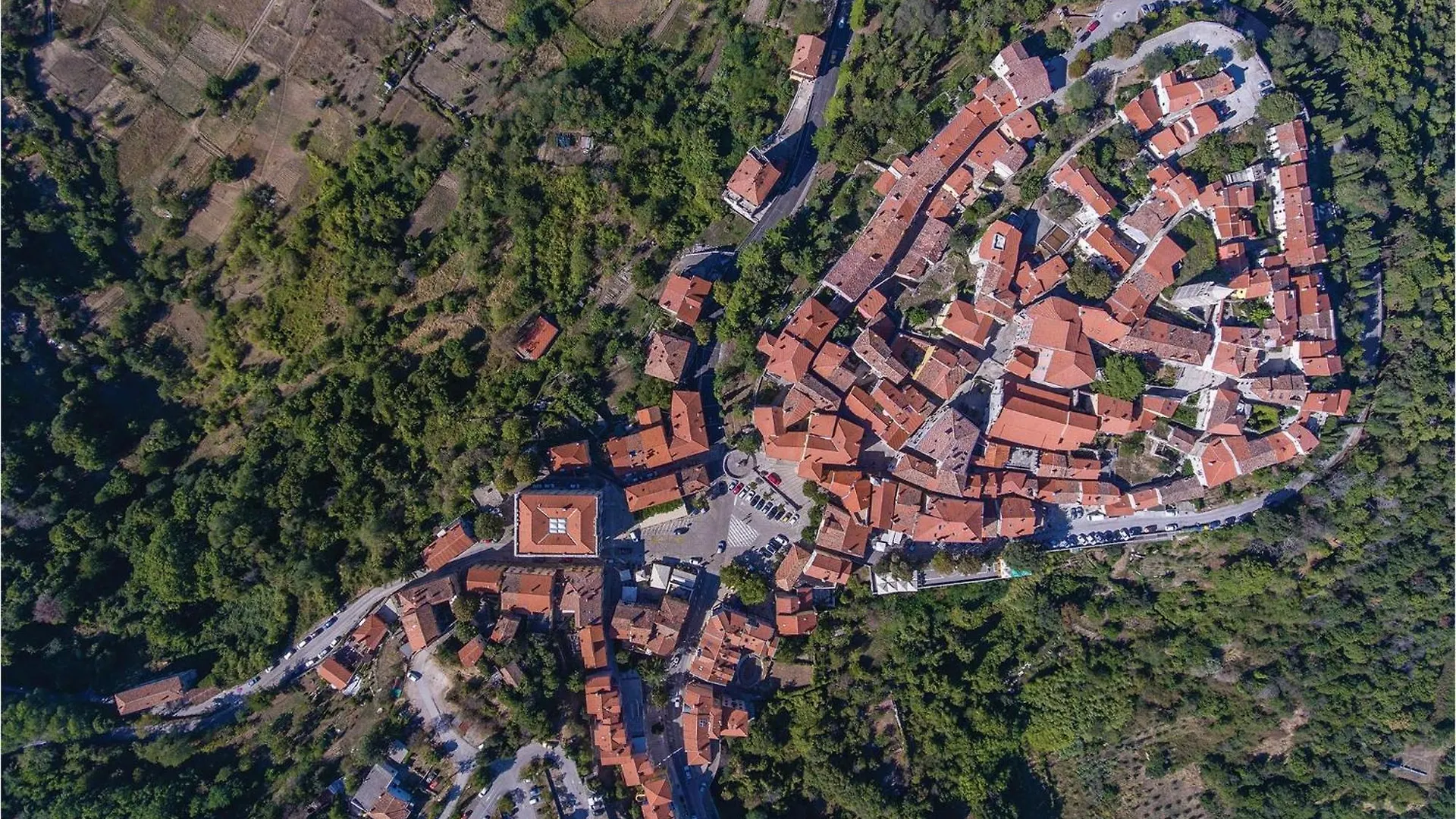 Beautiful Home In Nedescina With Wifi 0*,
